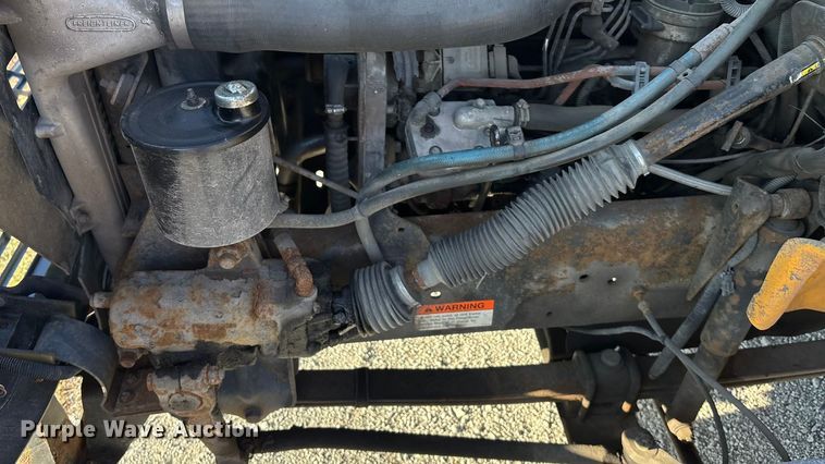 image for item EE4074 2003 Freightliner FS65 school bus