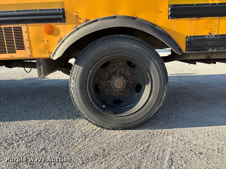 image for item EE4074 2003 Freightliner FS65 school bus