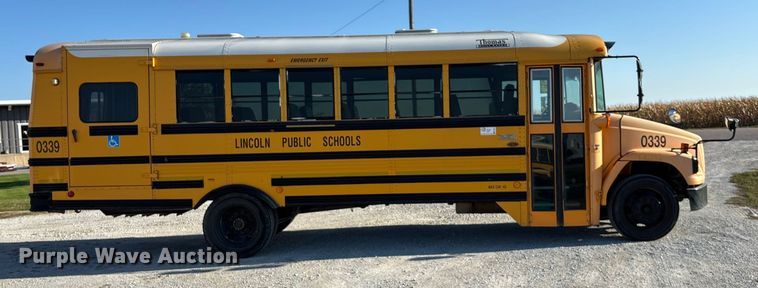 image for item EE4075 2003 Freightliner FS65 school bus