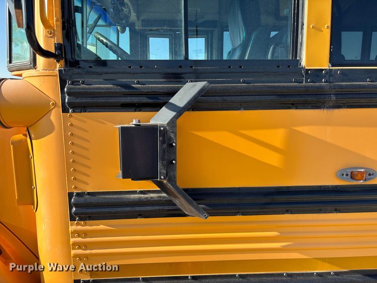 image for item EE4075 2003 Freightliner FS65 school bus