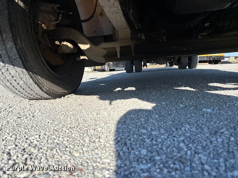 image for item EE4075 2003 Freightliner FS65 school bus