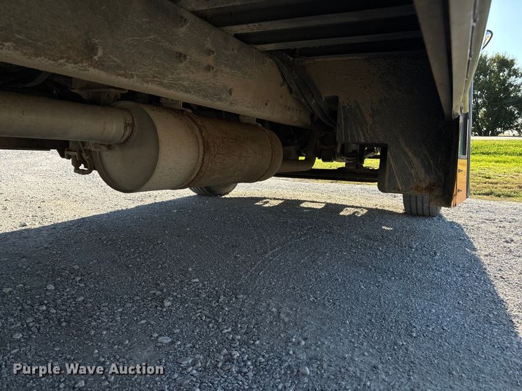 image for item EE4075 2003 Freightliner FS65 school bus