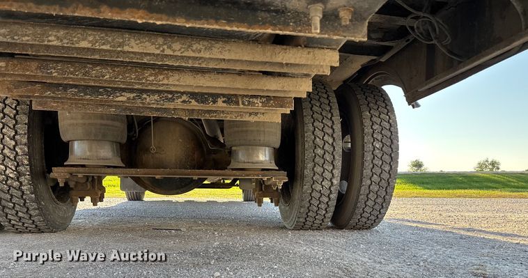 image for item EE4075 2003 Freightliner FS65 school bus