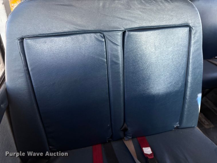 image for item EE4075 2003 Freightliner FS65 school bus