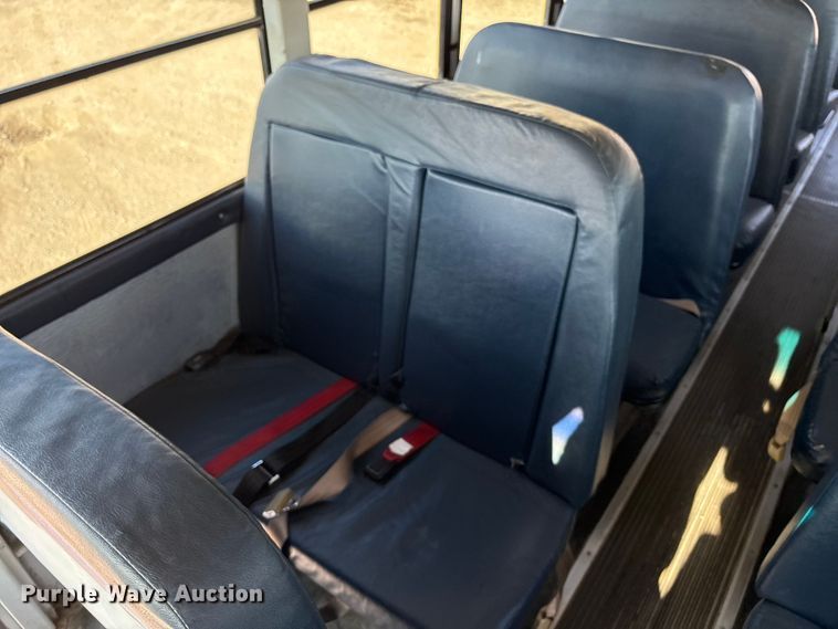 image for item EE4075 2003 Freightliner FS65 school bus