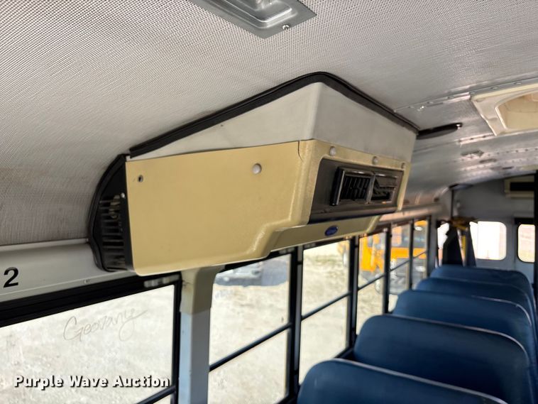 image for item EE4075 2003 Freightliner FS65 school bus