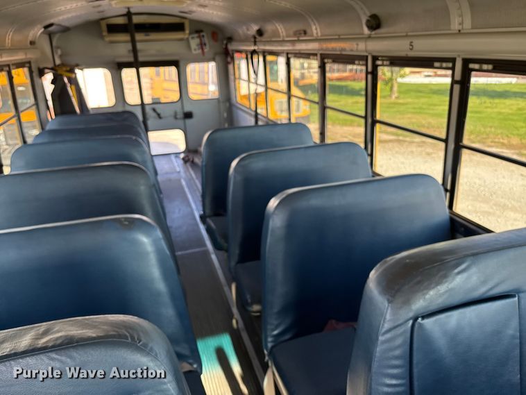 image for item EE4075 2003 Freightliner FS65 school bus