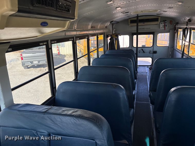 image for item EE4075 2003 Freightliner FS65 school bus