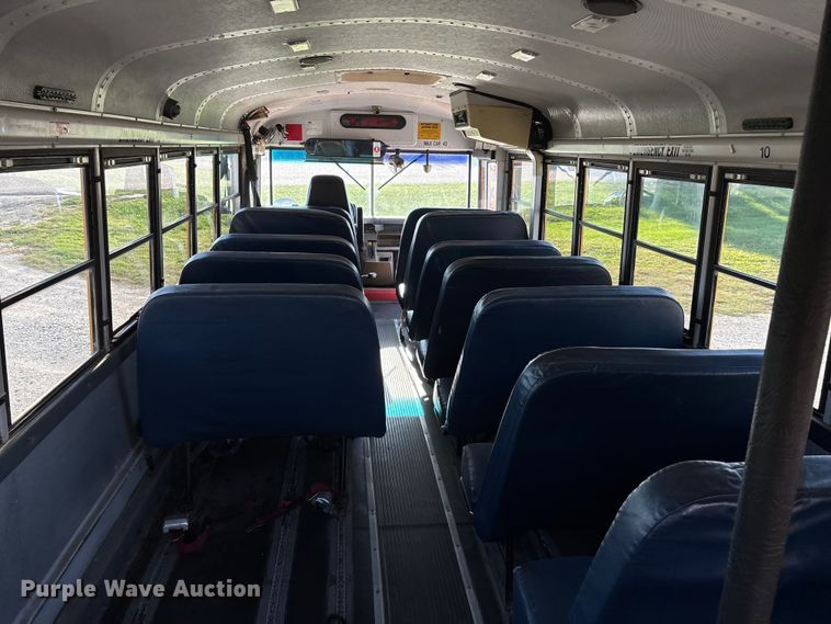 image for item EE4075 2003 Freightliner FS65 school bus