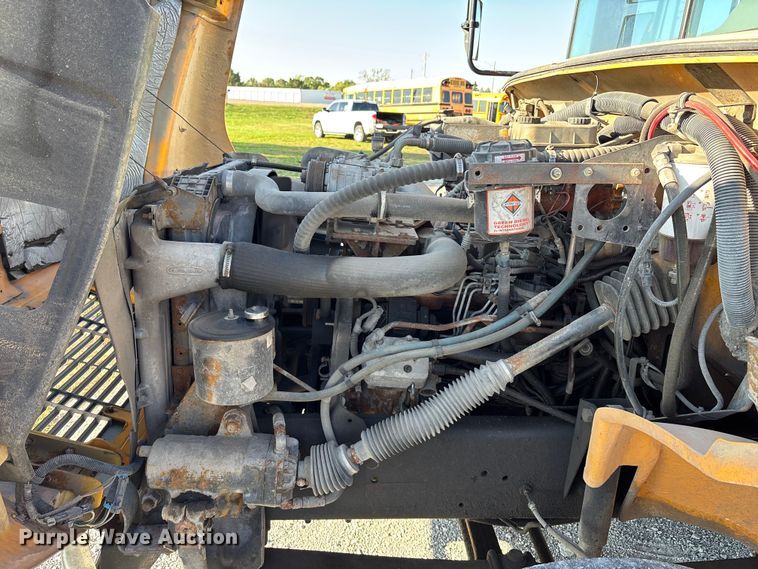 image for item EE4075 2003 Freightliner FS65 school bus