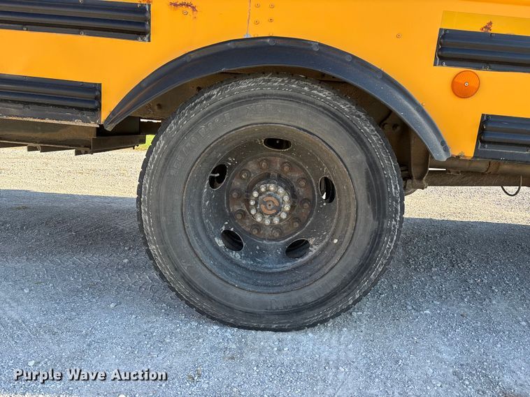 image for item EE4075 2003 Freightliner FS65 school bus