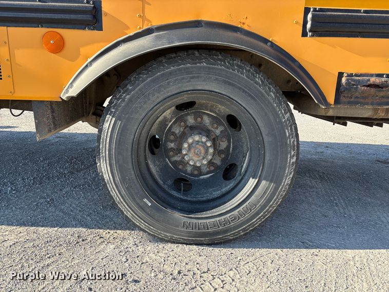 image for item EE4075 2003 Freightliner FS65 school bus