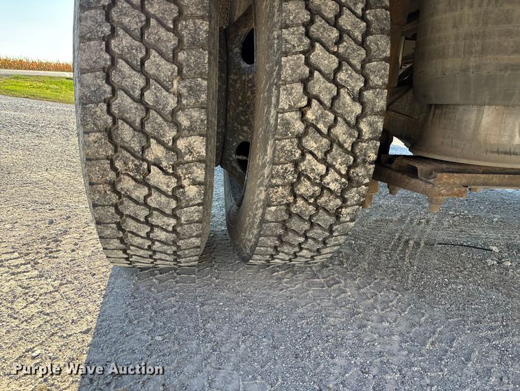 image for item EE4075 2003 Freightliner FS65 school bus