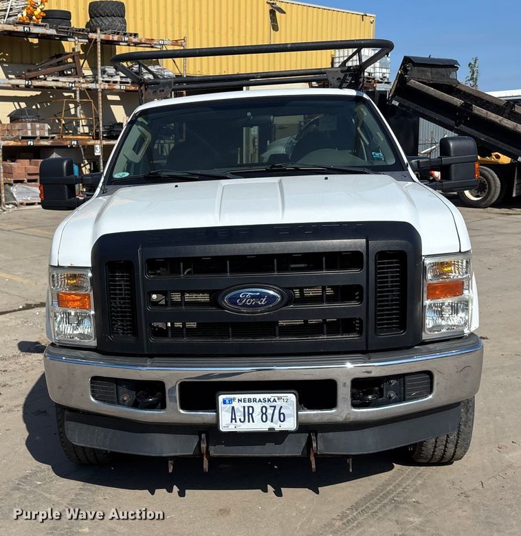 image for item EE4080 2009 Ford F350 utility bed pickup truck