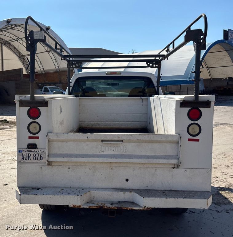 image for item EE4080 2009 Ford F350 utility bed pickup truck