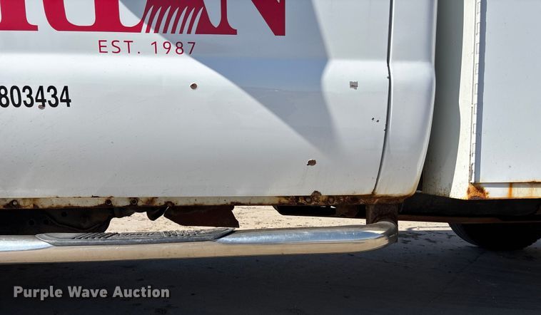 image for item EE4080 2009 Ford F350 utility bed pickup truck