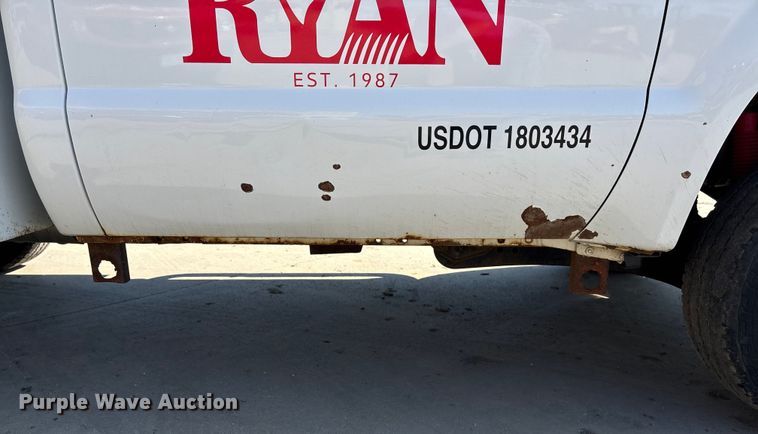 image for item EE4080 2009 Ford F350 utility bed pickup truck