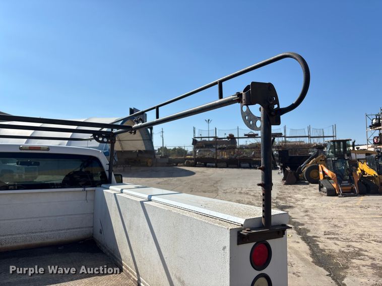 image for item EE4080 2009 Ford F350 utility bed pickup truck