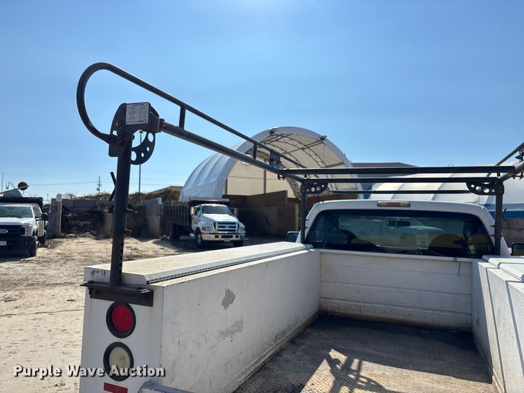 image for item EE4080 2009 Ford F350 utility bed pickup truck