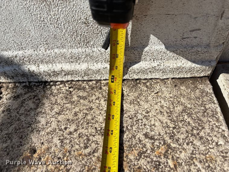 image for item EE4080 2009 Ford F350 utility bed pickup truck