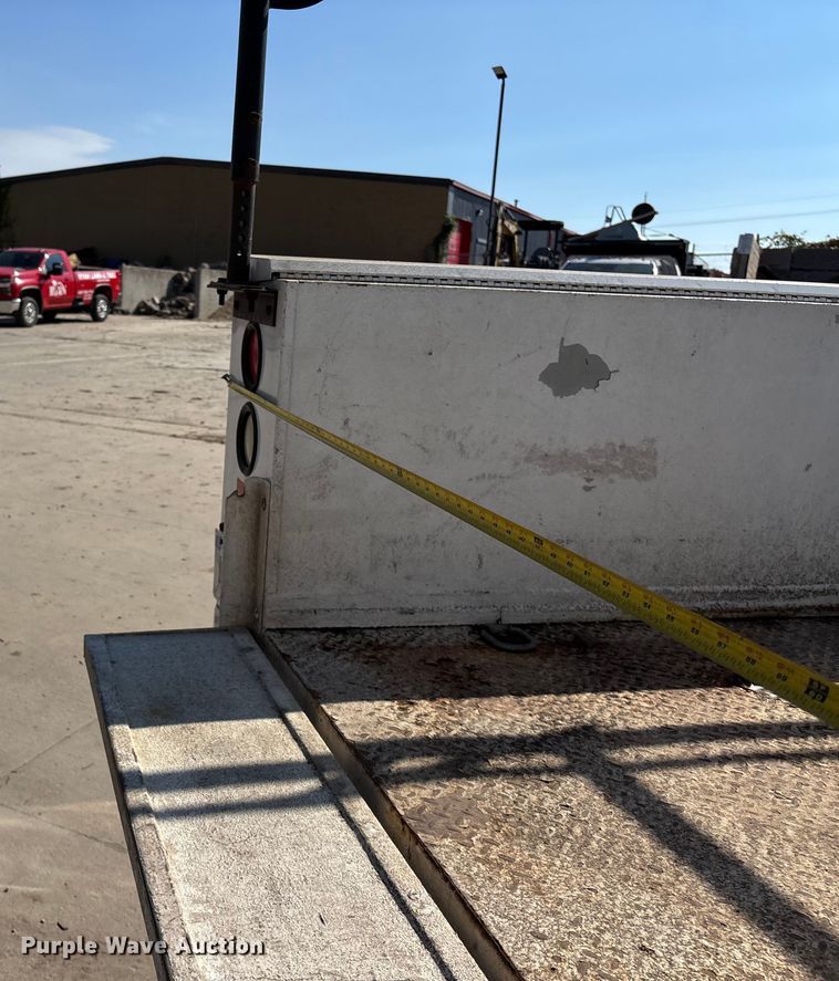 image for item EE4080 2009 Ford F350 utility bed pickup truck