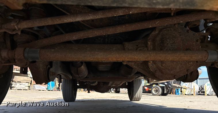 image for item EE4080 2009 Ford F350 utility bed pickup truck