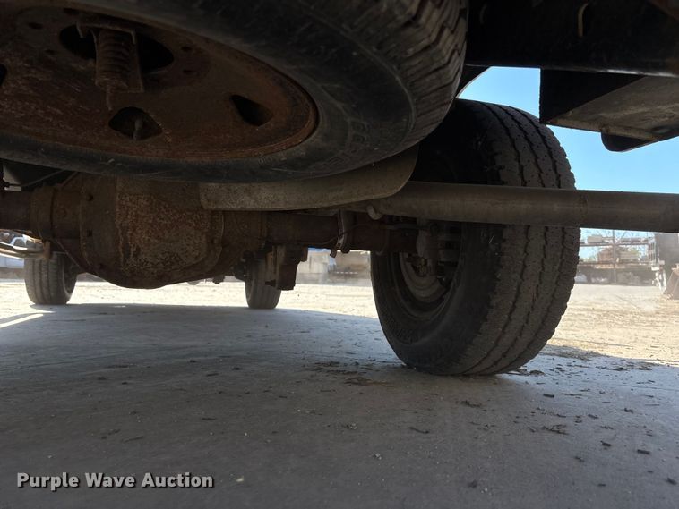 image for item EE4080 2009 Ford F350 utility bed pickup truck