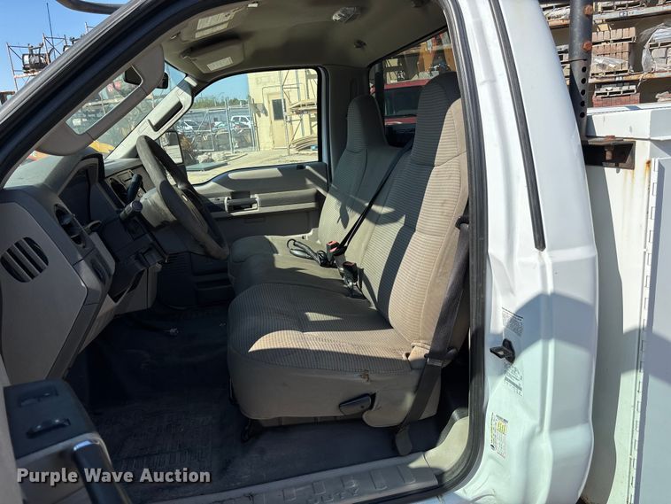 image for item EE4080 2009 Ford F350 utility bed pickup truck