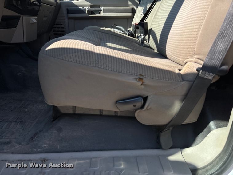 image for item EE4080 2009 Ford F350 utility bed pickup truck