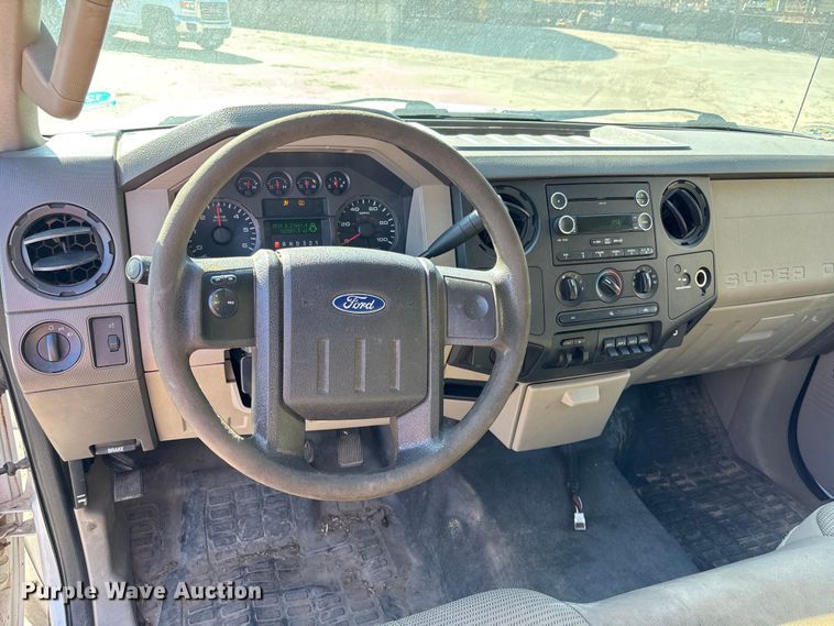 image for item EE4080 2009 Ford F350 utility bed pickup truck