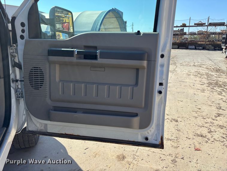 image for item EE4080 2009 Ford F350 utility bed pickup truck