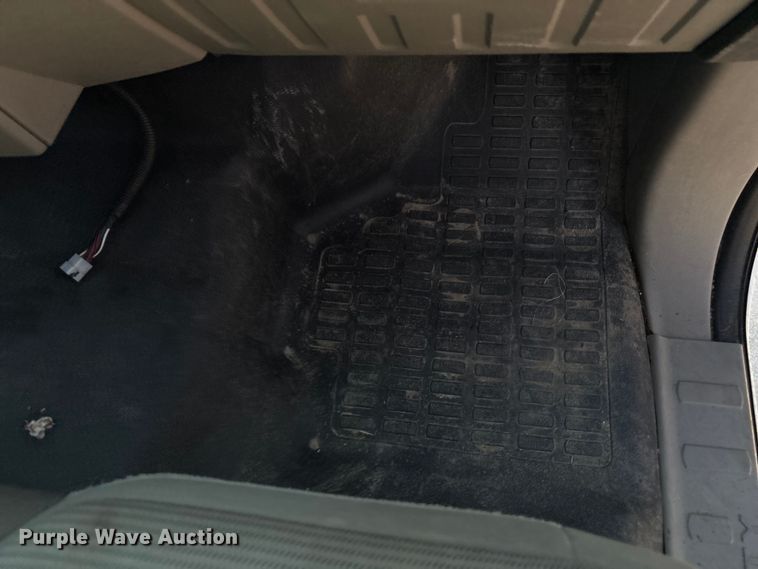 image for item EE4080 2009 Ford F350 utility bed pickup truck