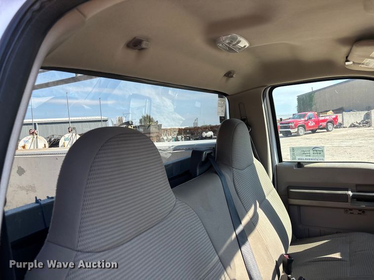 image for item EE4080 2009 Ford F350 utility bed pickup truck