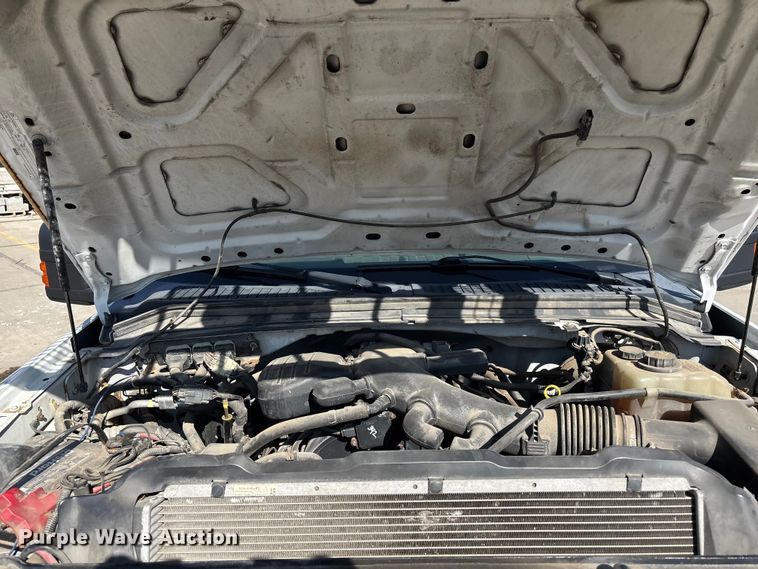 image for item EE4080 2009 Ford F350 utility bed pickup truck