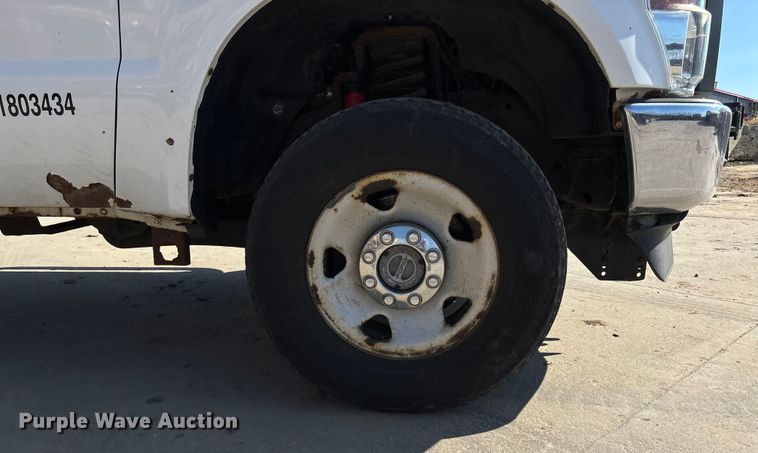 image for item EE4080 2009 Ford F350 utility bed pickup truck