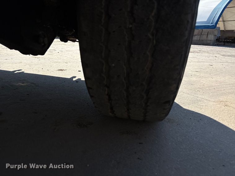 image for item EE4080 2009 Ford F350 utility bed pickup truck