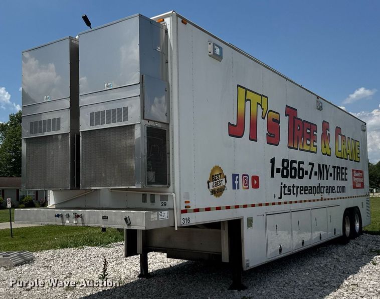 image for item EF2079 2013 Holland 40' CUPCOW bunk trailer