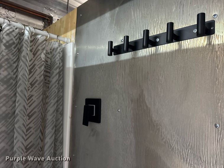 image for item EF2079 2013 Holland 40' CUPCOW bunk trailer