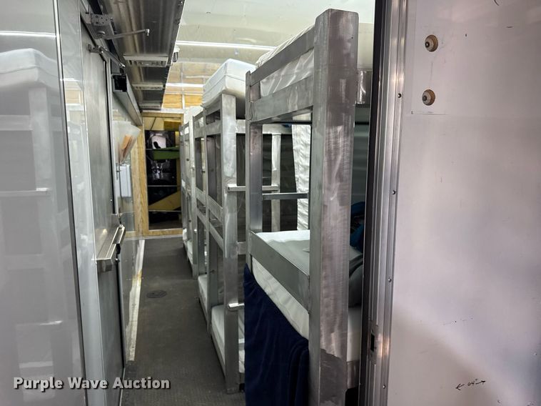 image for item EF2079 2013 Holland 40' CUPCOW bunk trailer