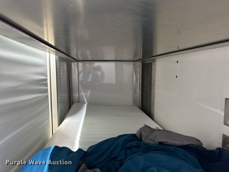 image for item EF2079 2013 Holland 40' CUPCOW bunk trailer