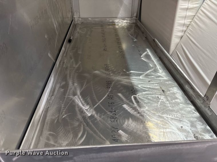 image for item EF2079 2013 Holland 40' CUPCOW bunk trailer