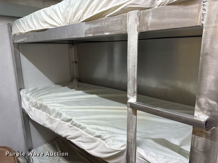 image for item EF2079 2013 Holland 40' CUPCOW bunk trailer