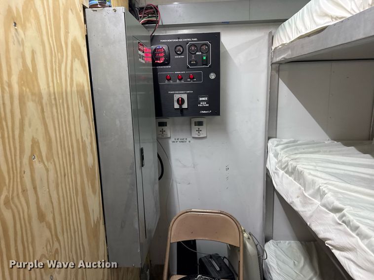 image for item EF2079 2013 Holland 40' CUPCOW bunk trailer