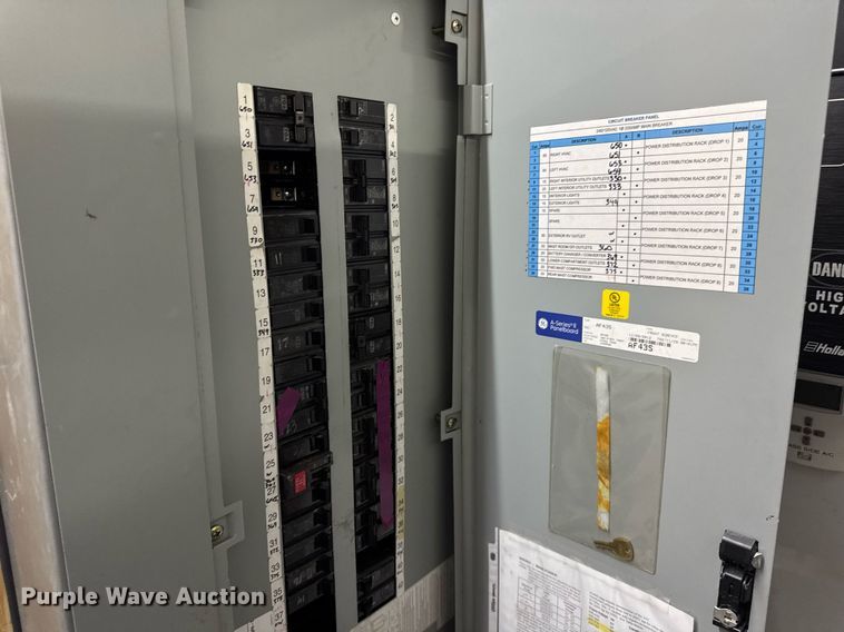 image for item EF2079 2013 Holland 40' CUPCOW bunk trailer