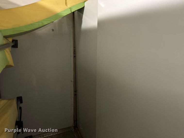 image for item EF2079 2013 Holland 40' CUPCOW bunk trailer