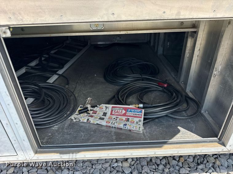 image for item EF2079 2013 Holland 40' CUPCOW bunk trailer