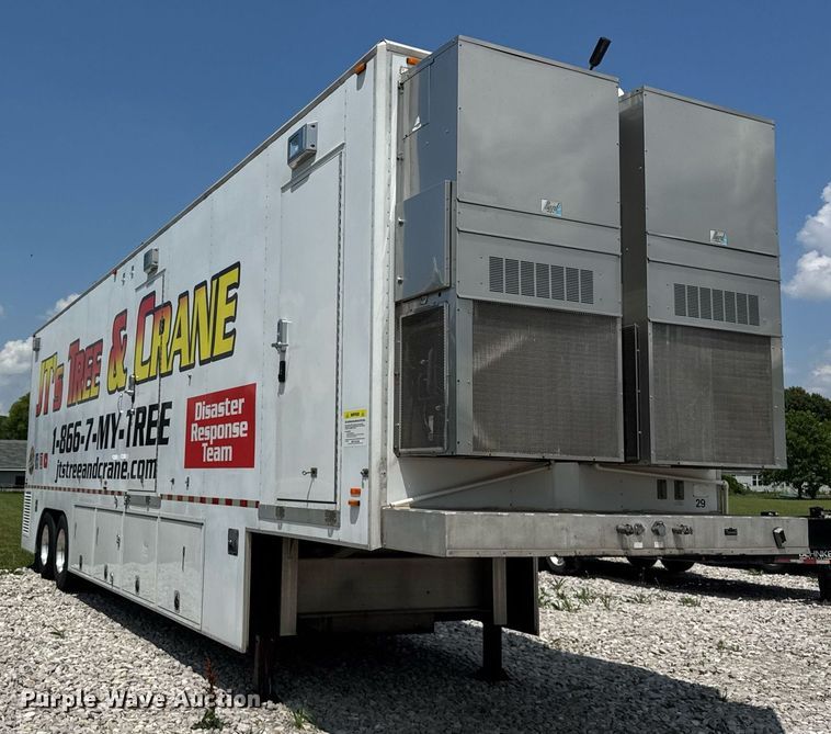 image for item EF2079 2013 Holland 40' CUPCOW bunk trailer