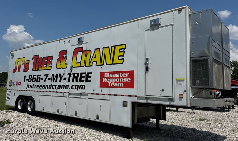 image for item EF2079 2013 Holland 40' CUPCOW bunk trailer