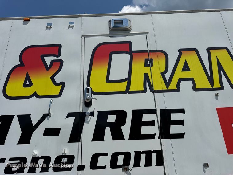 image for item EF2079 2013 Holland 40' CUPCOW bunk trailer