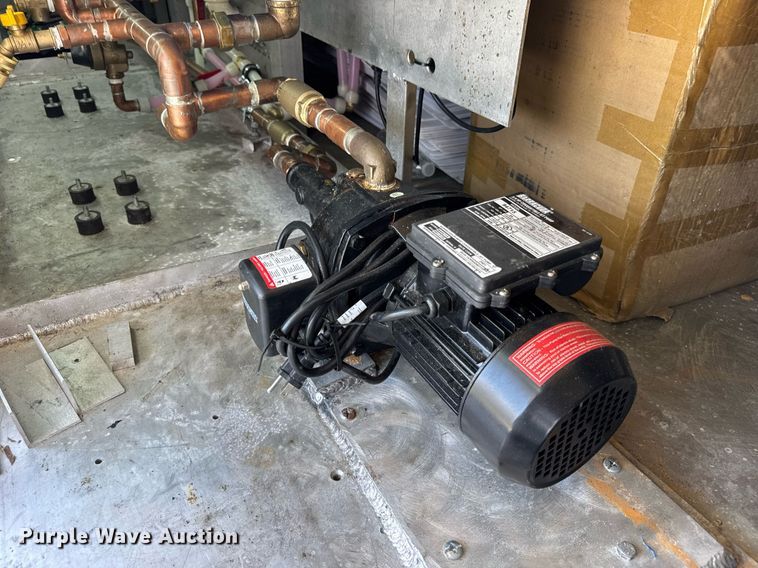 image for item EF2079 2013 Holland 40' CUPCOW bunk trailer